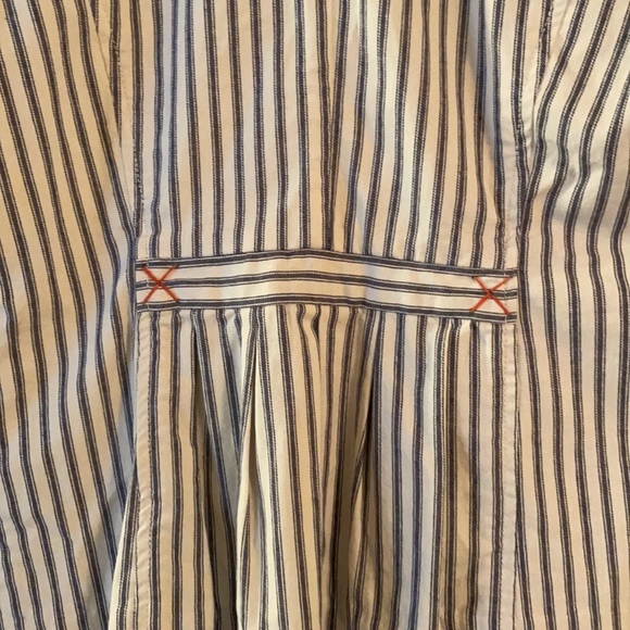 CAbi pinstripe cream/blue blazer size 8 - Picture 3 of 9